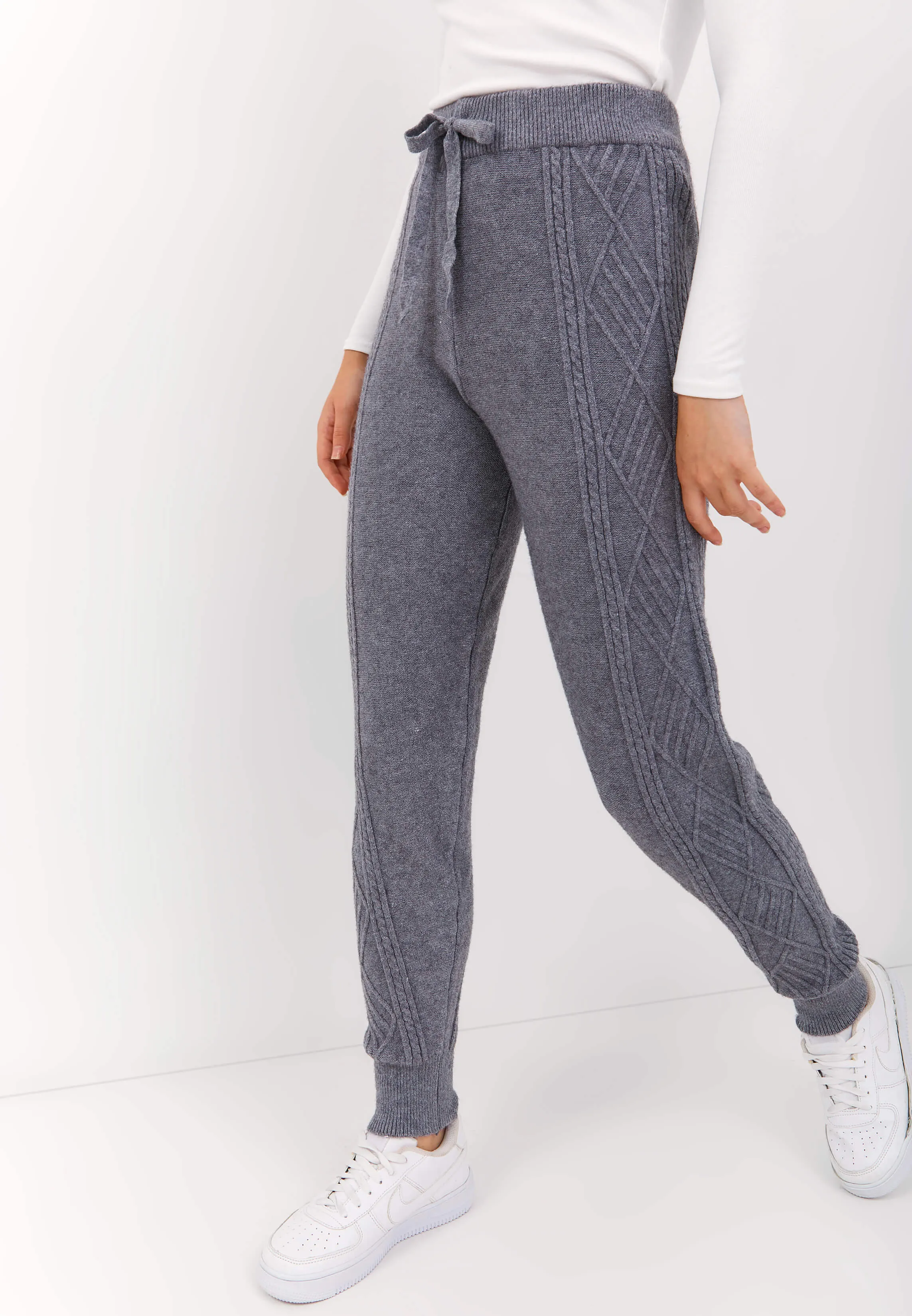 Grey Cable Knit Winter Jogger